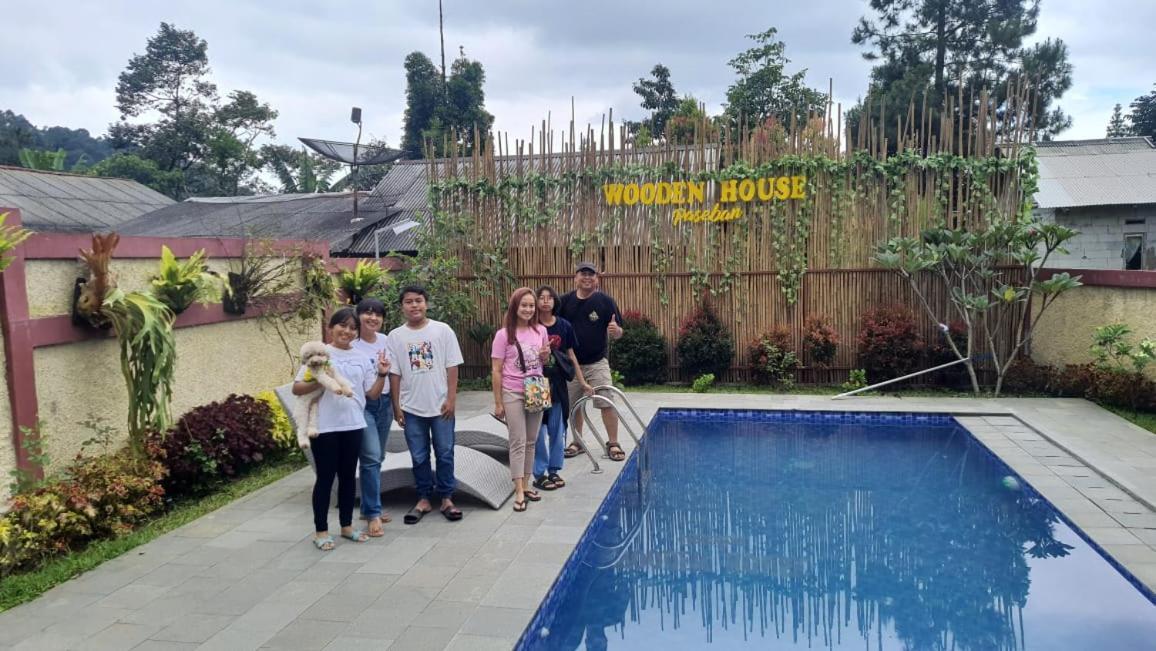 Wooden House Paseban Villa Bogor Eksteriør billede