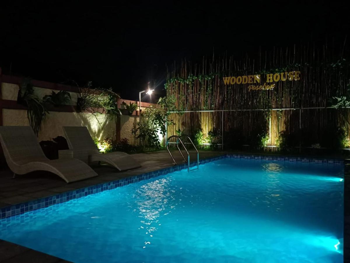 Wooden House Paseban Villa Bogor Eksteriør billede
