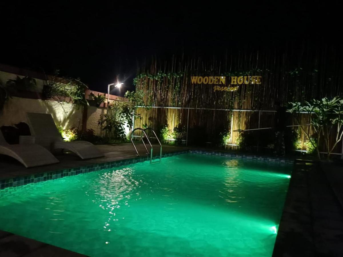 Wooden House Paseban Villa Bogor Eksteriør billede